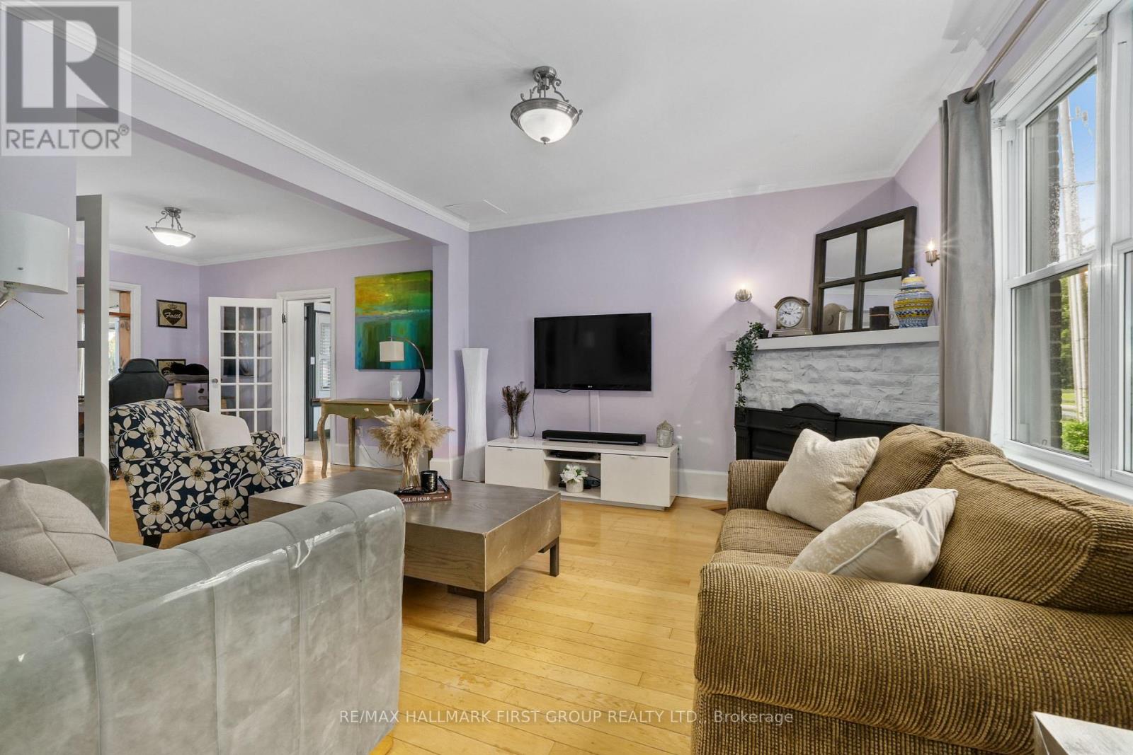 89 ROSE GLEN ROAD N - Image 7