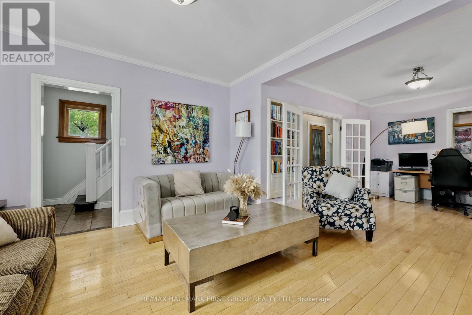 89 ROSE GLEN ROAD N - Image 8