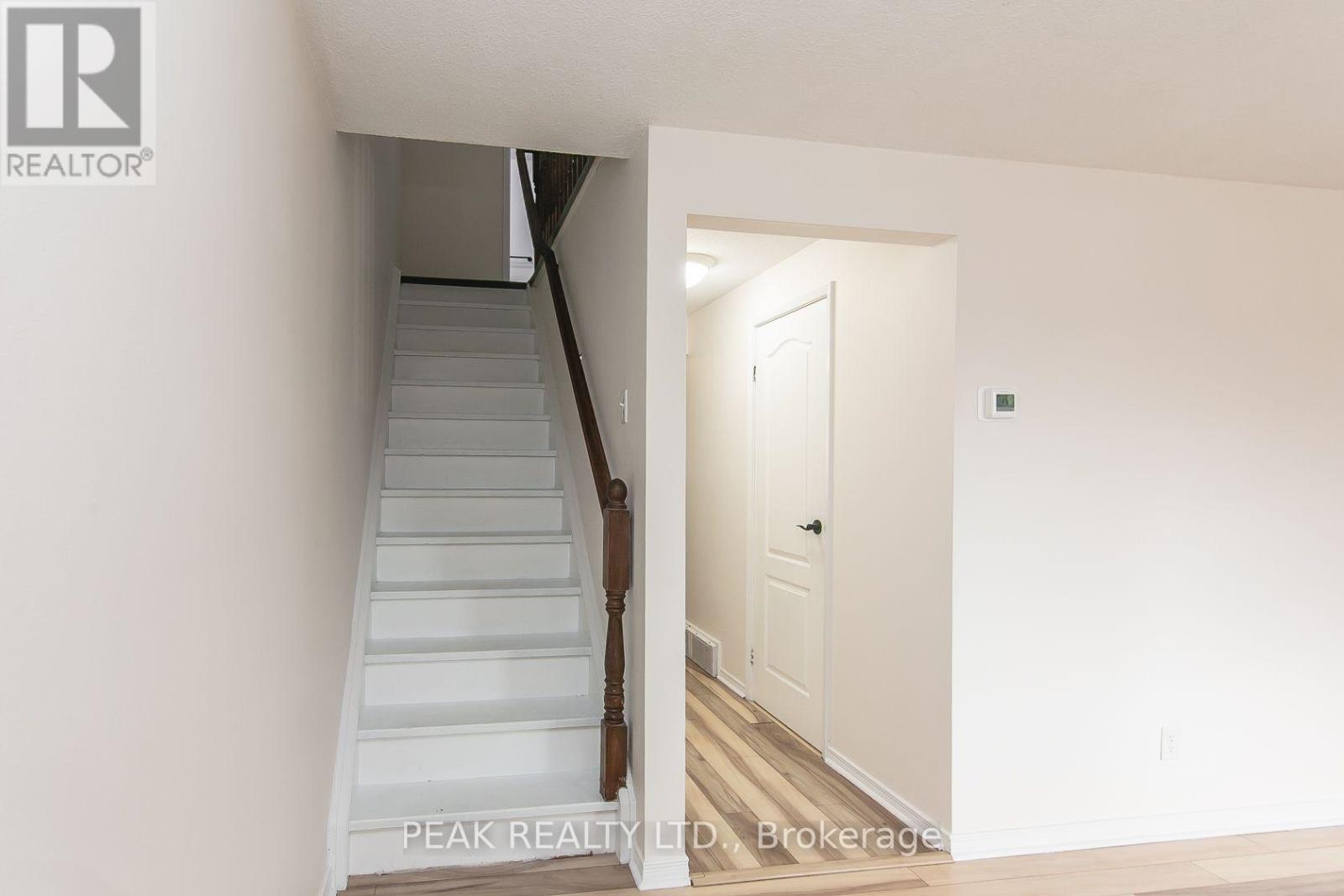 #7 279 SANDOWNE DRIVE - 22