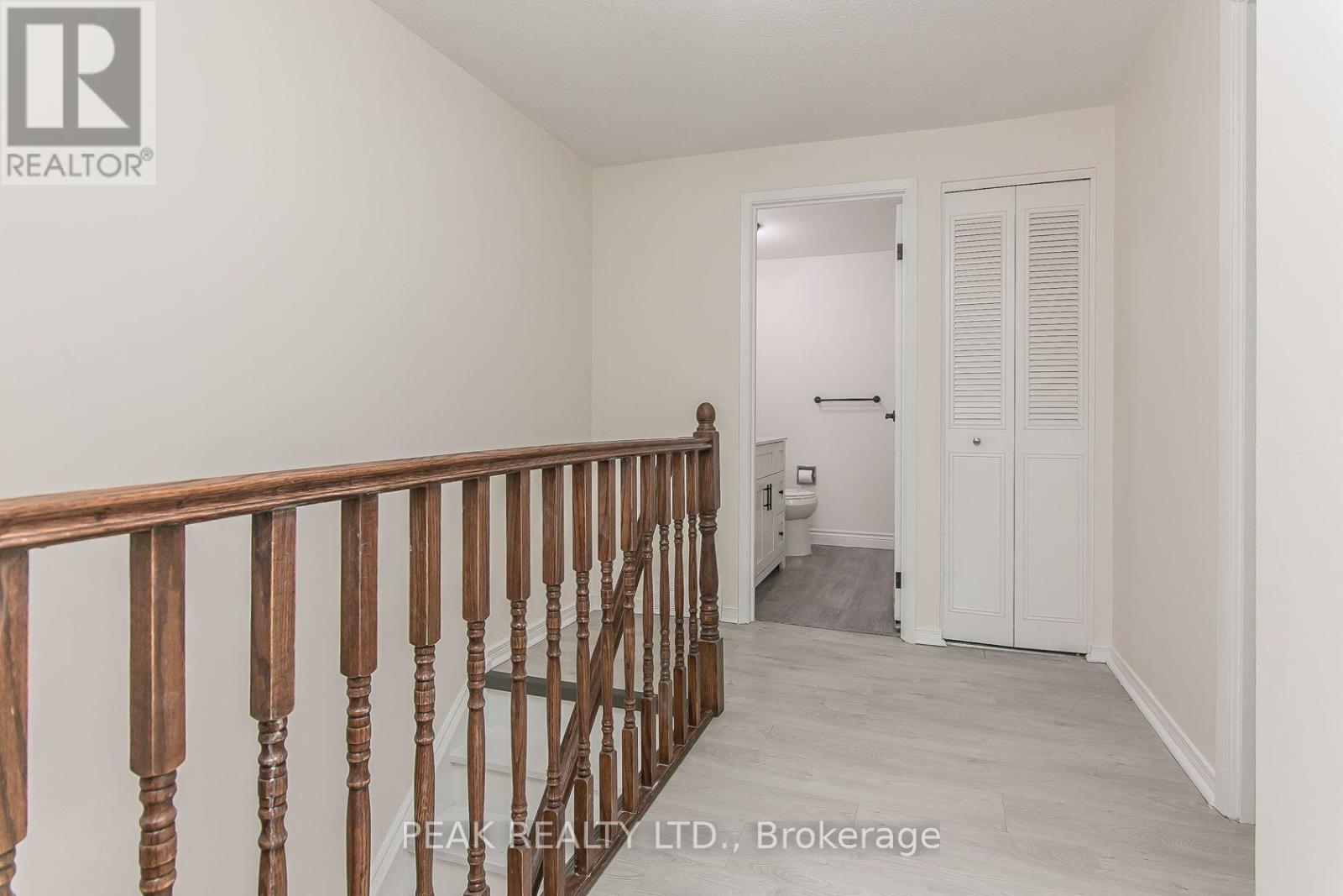 #7 279 SANDOWNE DRIVE - 24