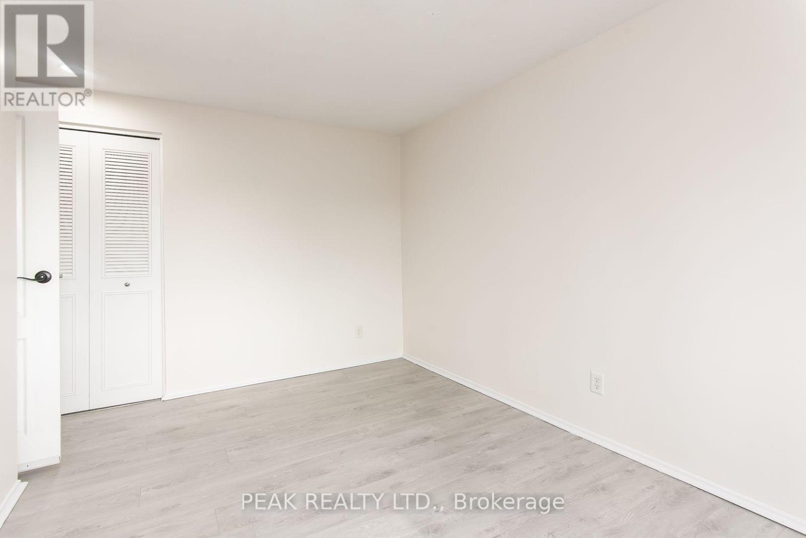 #7 279 SANDOWNE DRIVE - 35