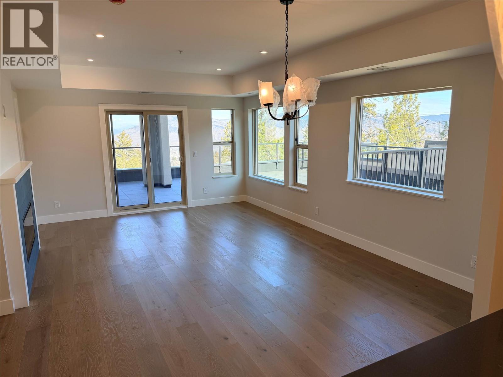 #103 2171 Van Horne Drive - 3