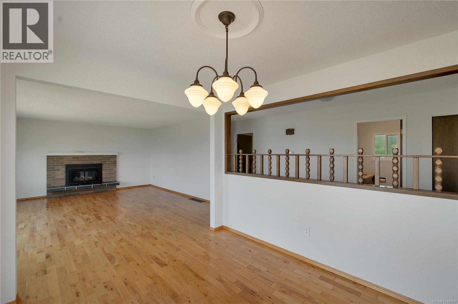 244 Alder St S - Image 16
