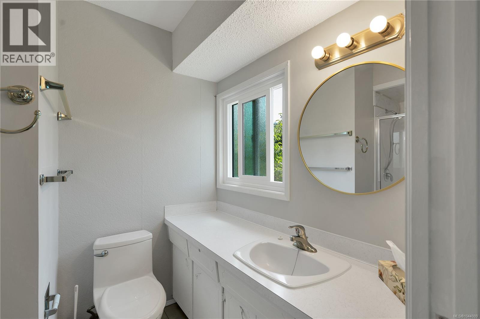 244 Alder St S - 26