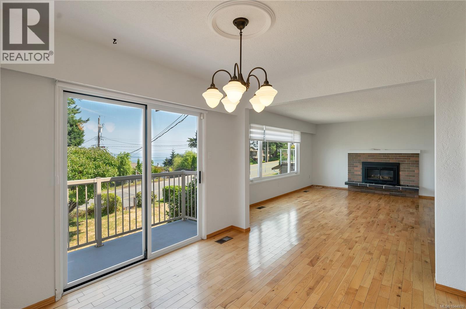 244 Alder St S - 12