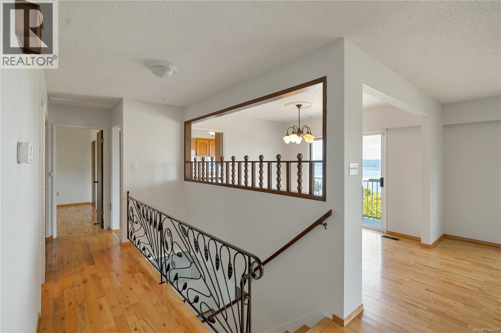 244 Alder St S - 17
