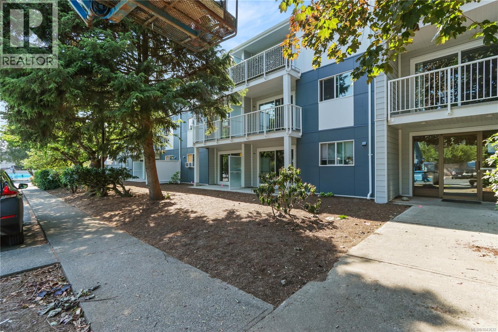 #216 1600 Dufferin Cres - 1