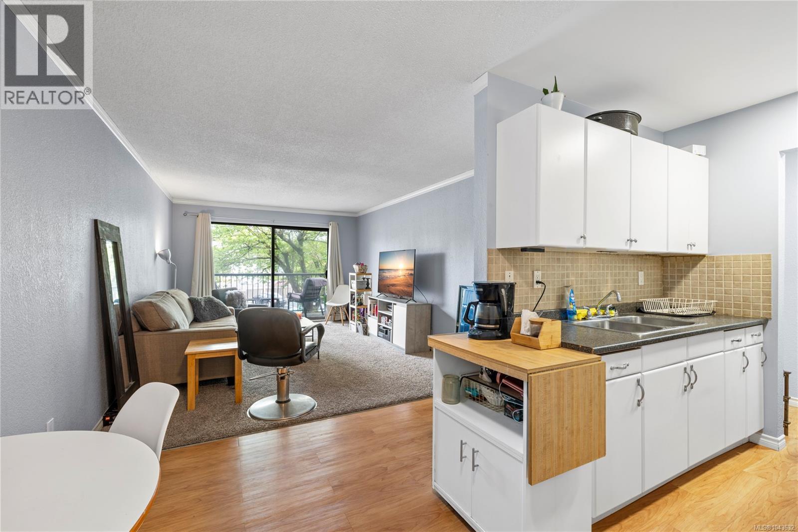 #216 1600 Dufferin Cres - 10