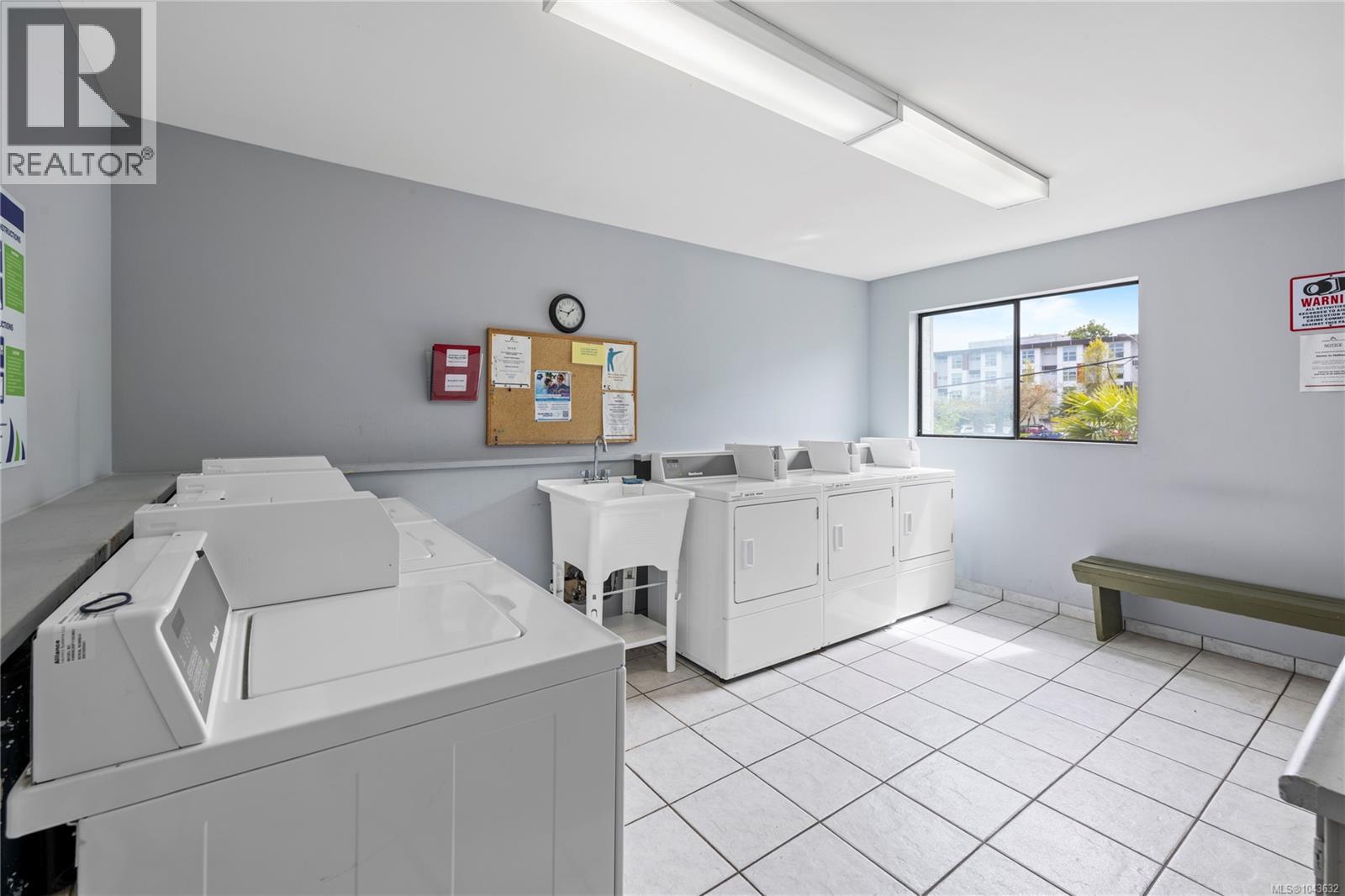 #216 1600 Dufferin Cres - 18