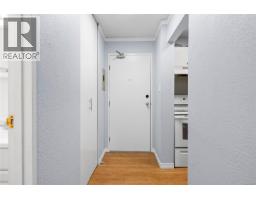 Kitchen - 216 1600 Dufferin Cres, Nanaimo, BC V9S5N2 Photo 6