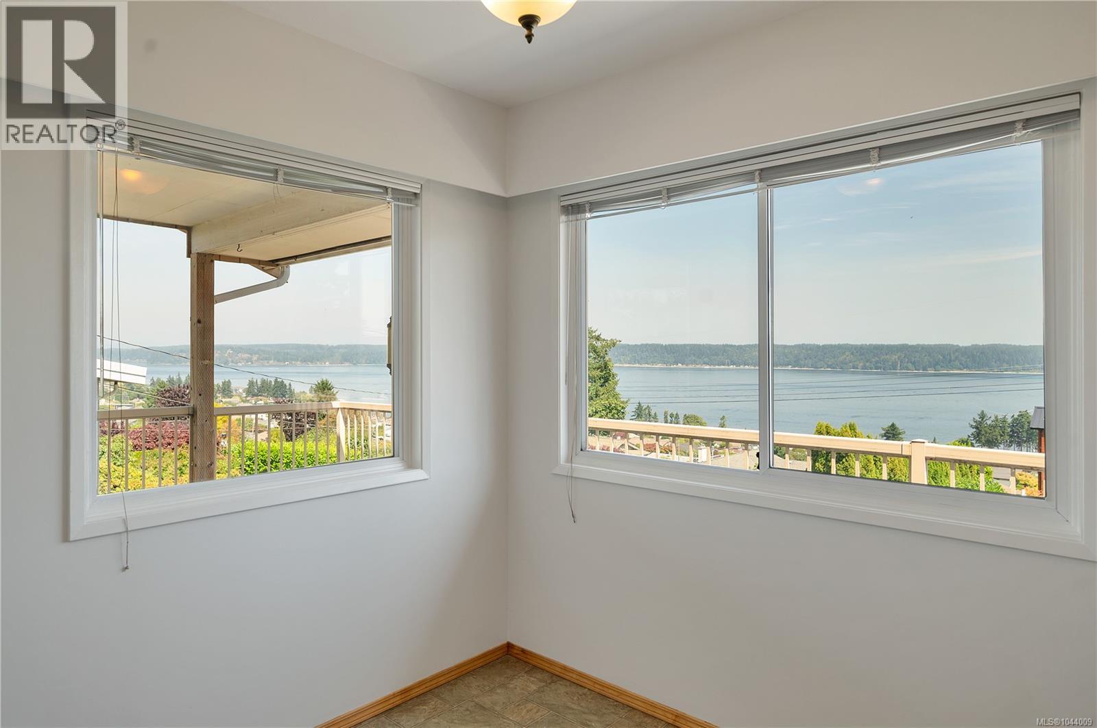 244 Alder St S - 8