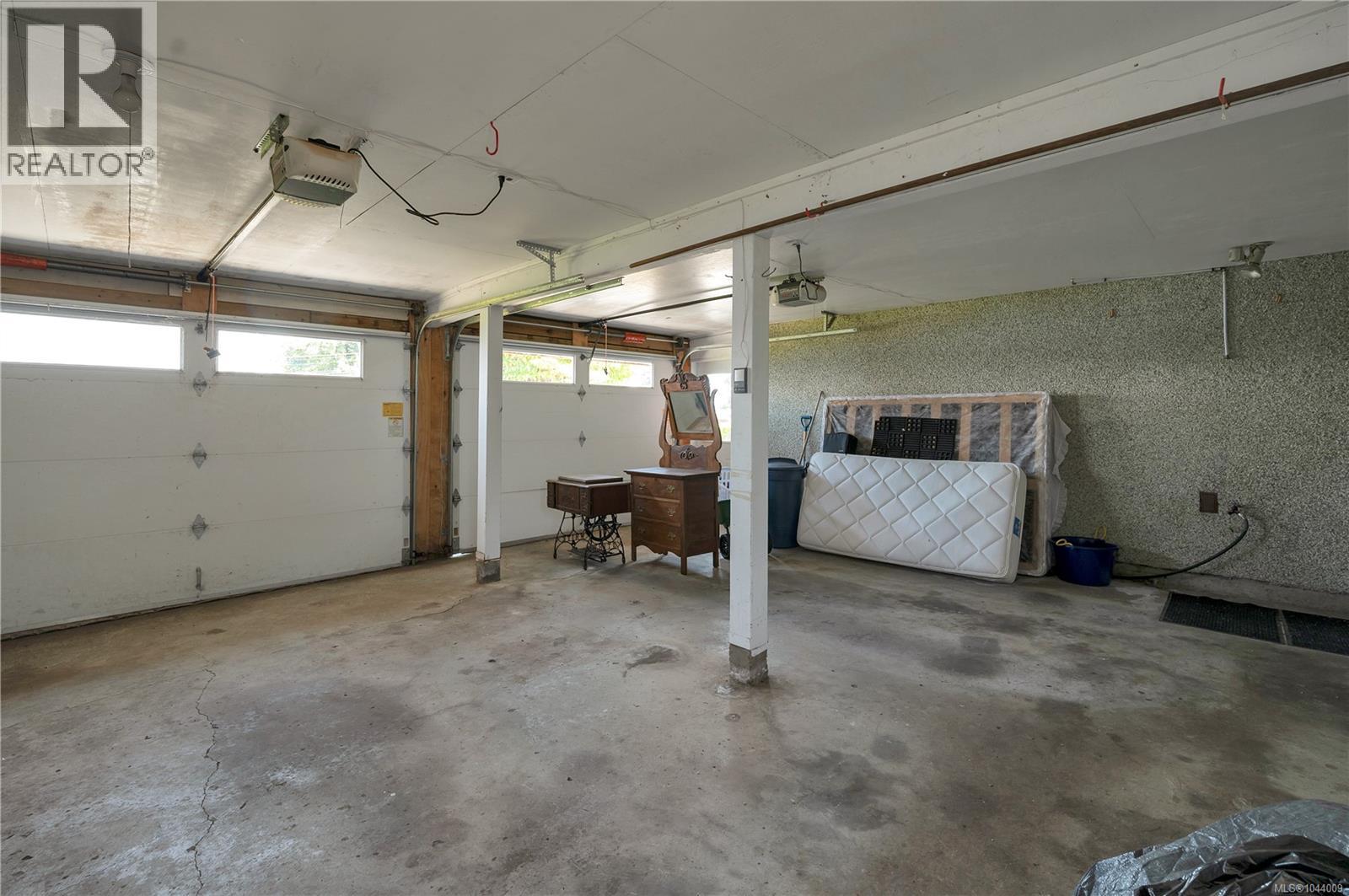 244 Alder St S - 45