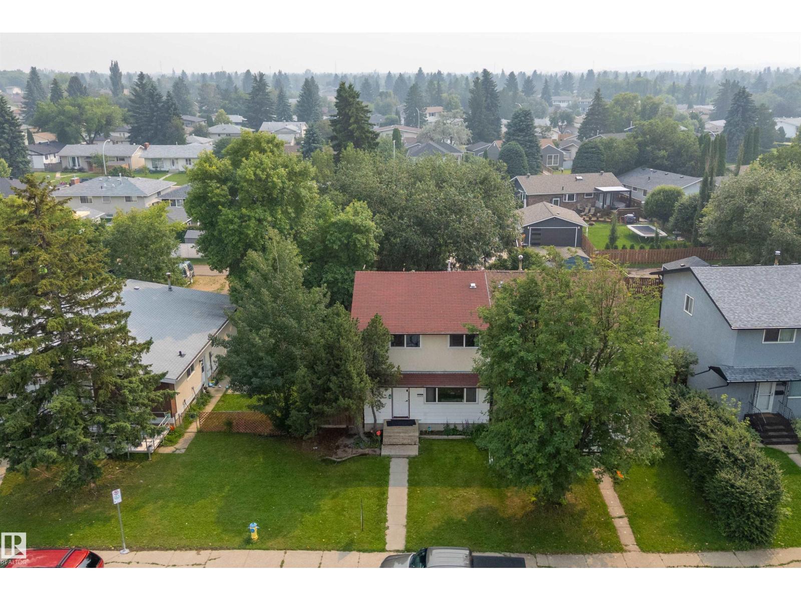 11439 39 AV NW - 39