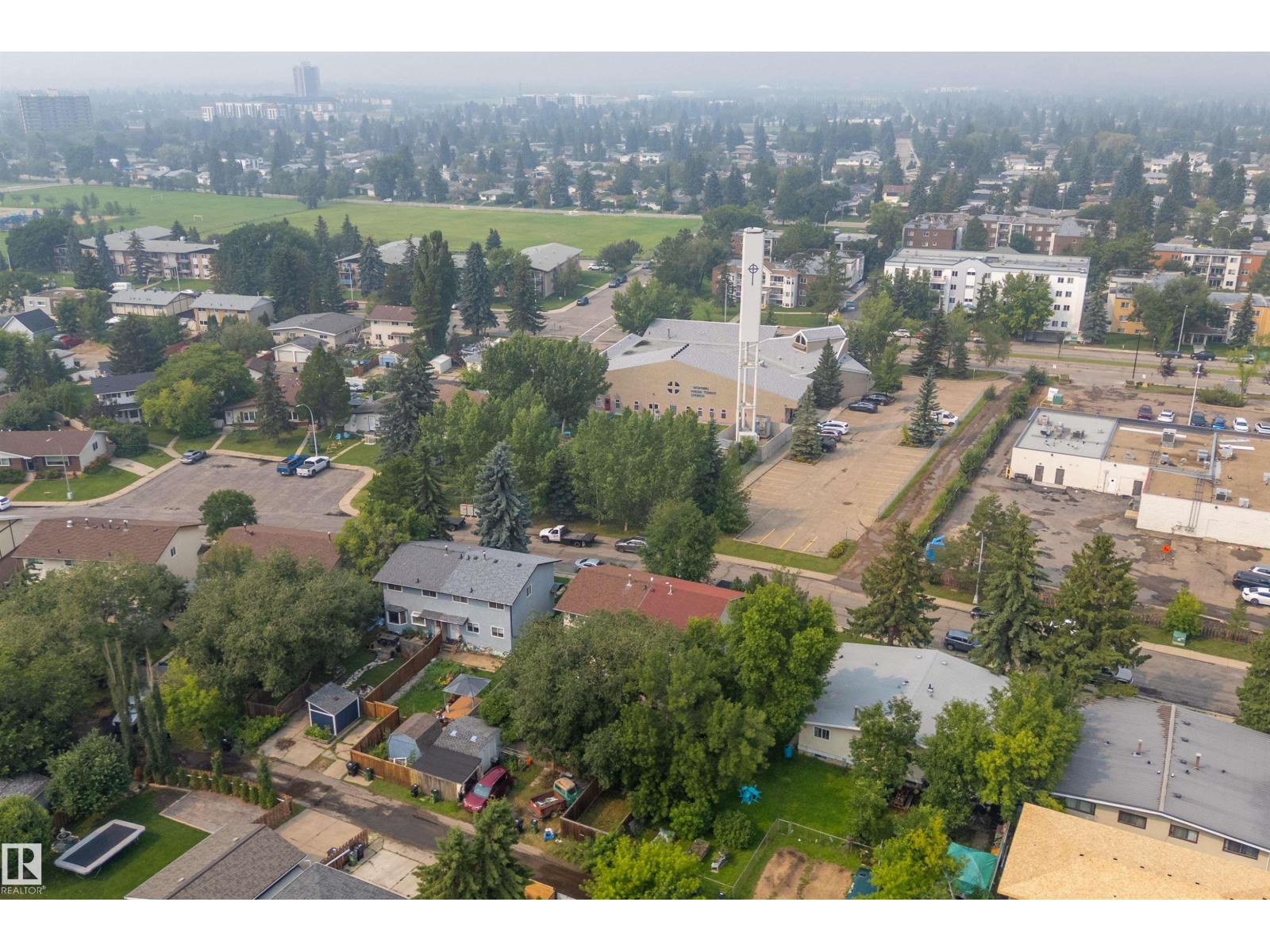 11439 39 AV NW - 42