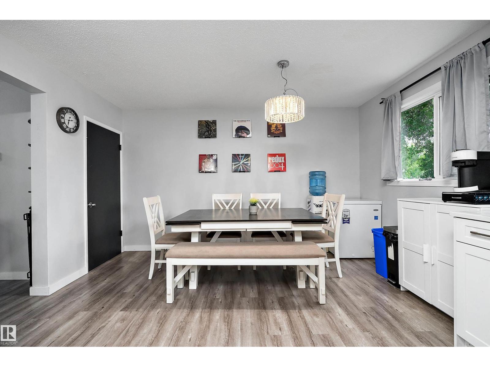 11439 39 AV NW - 11