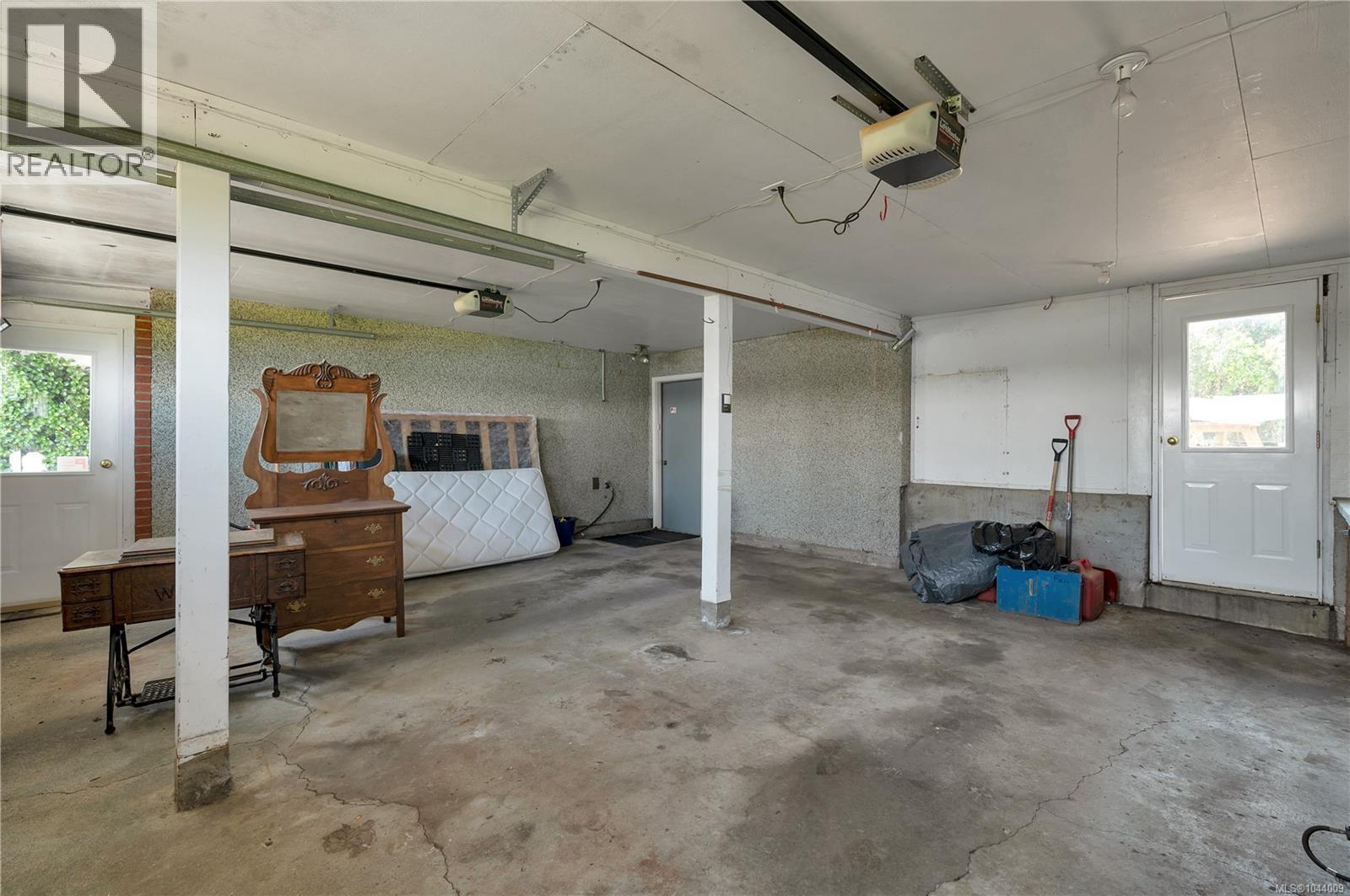 244 Alder St S - 46