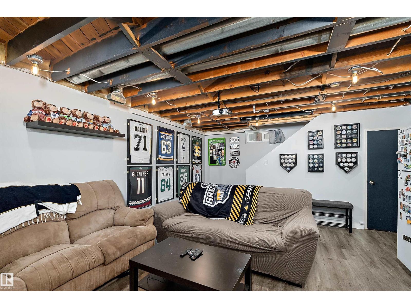 11439 39 AV NW - 28