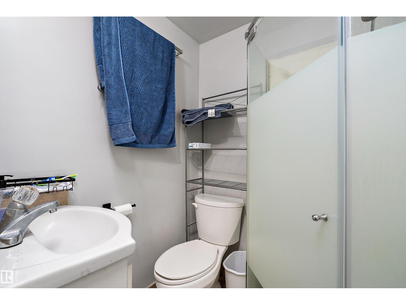 11439 39 AV NW - 32