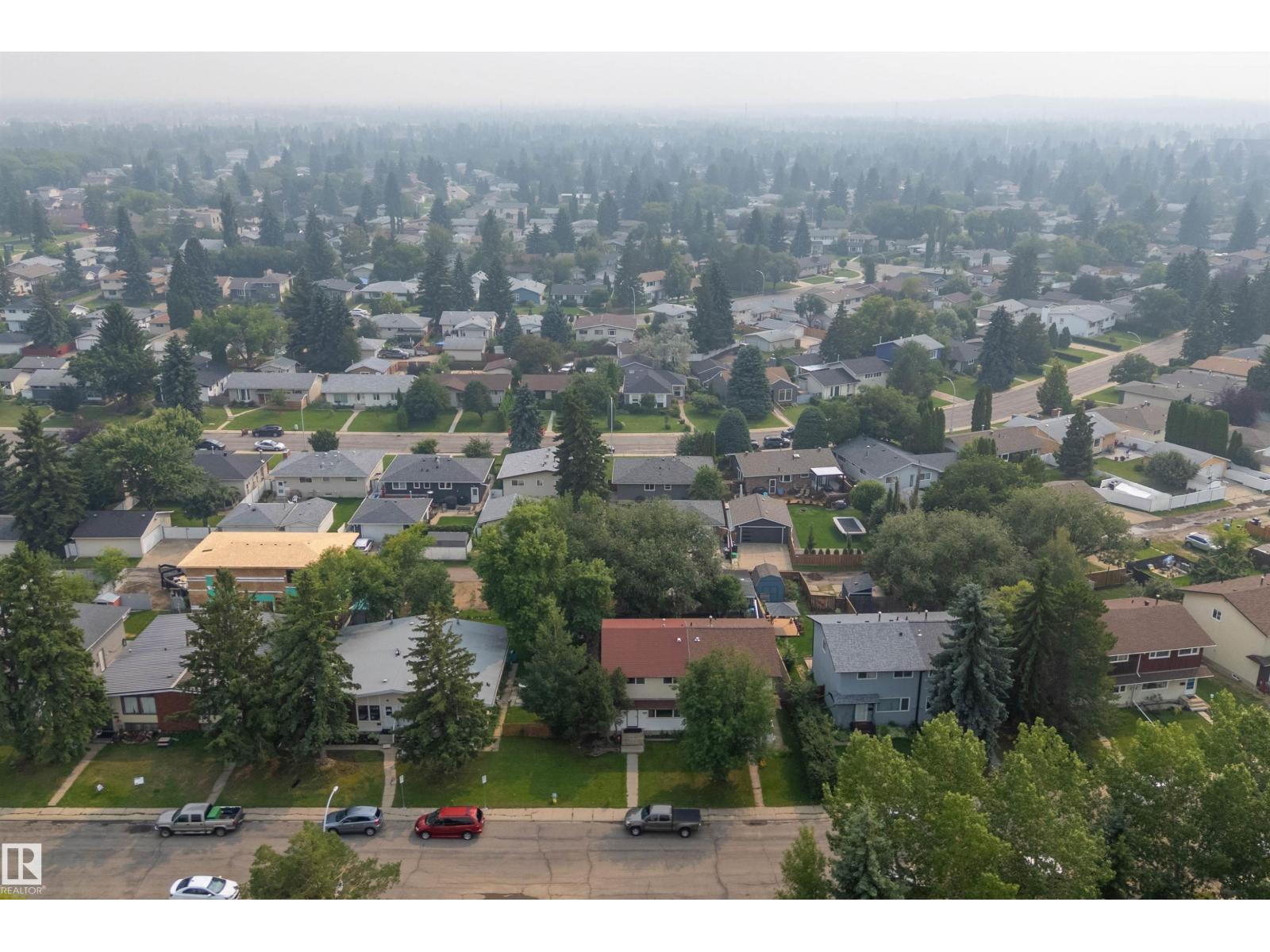 11439 39 AV NW - 45
