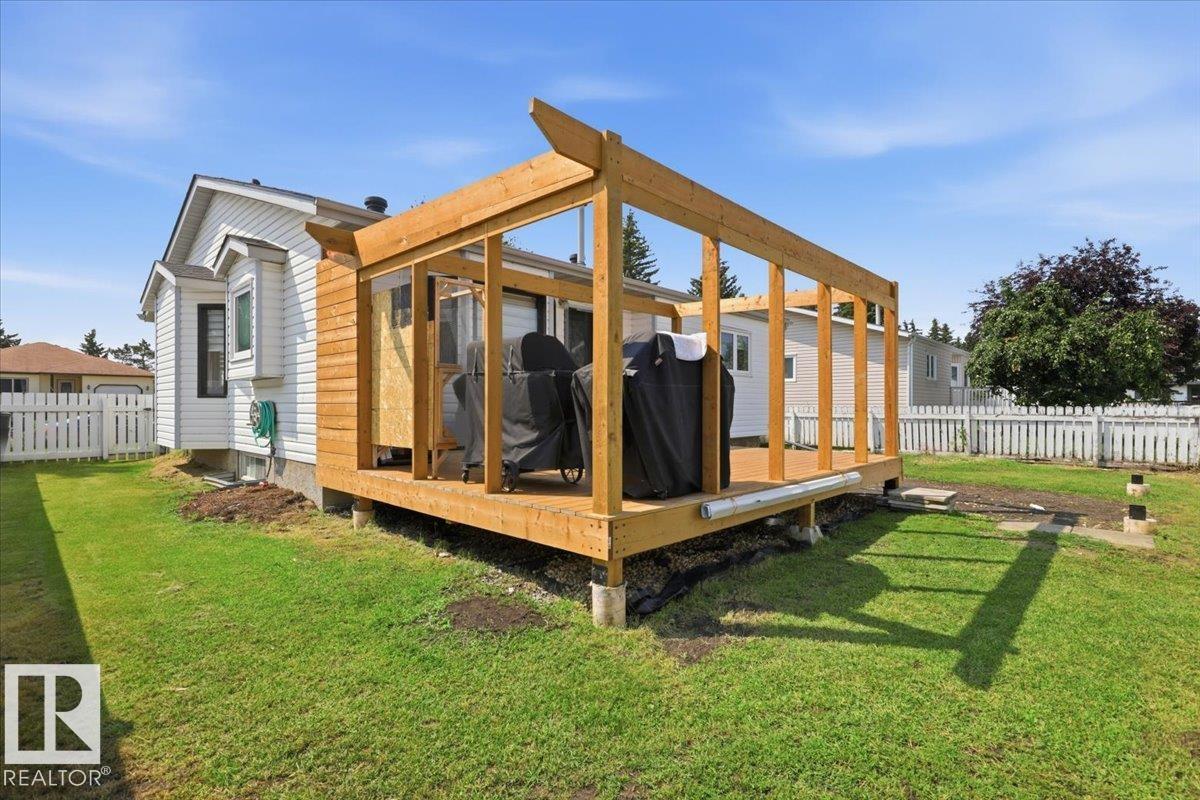 242 Northmount DR - 28