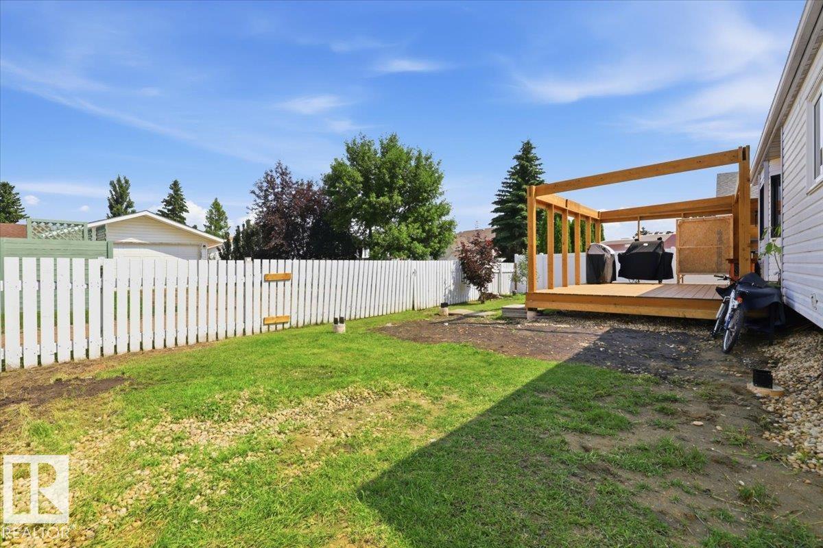 242 Northmount DR - 29