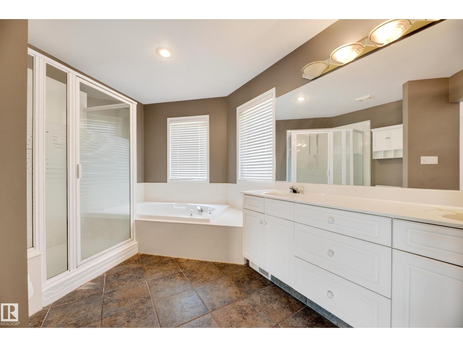 #4 11809 9B AV NW - 43