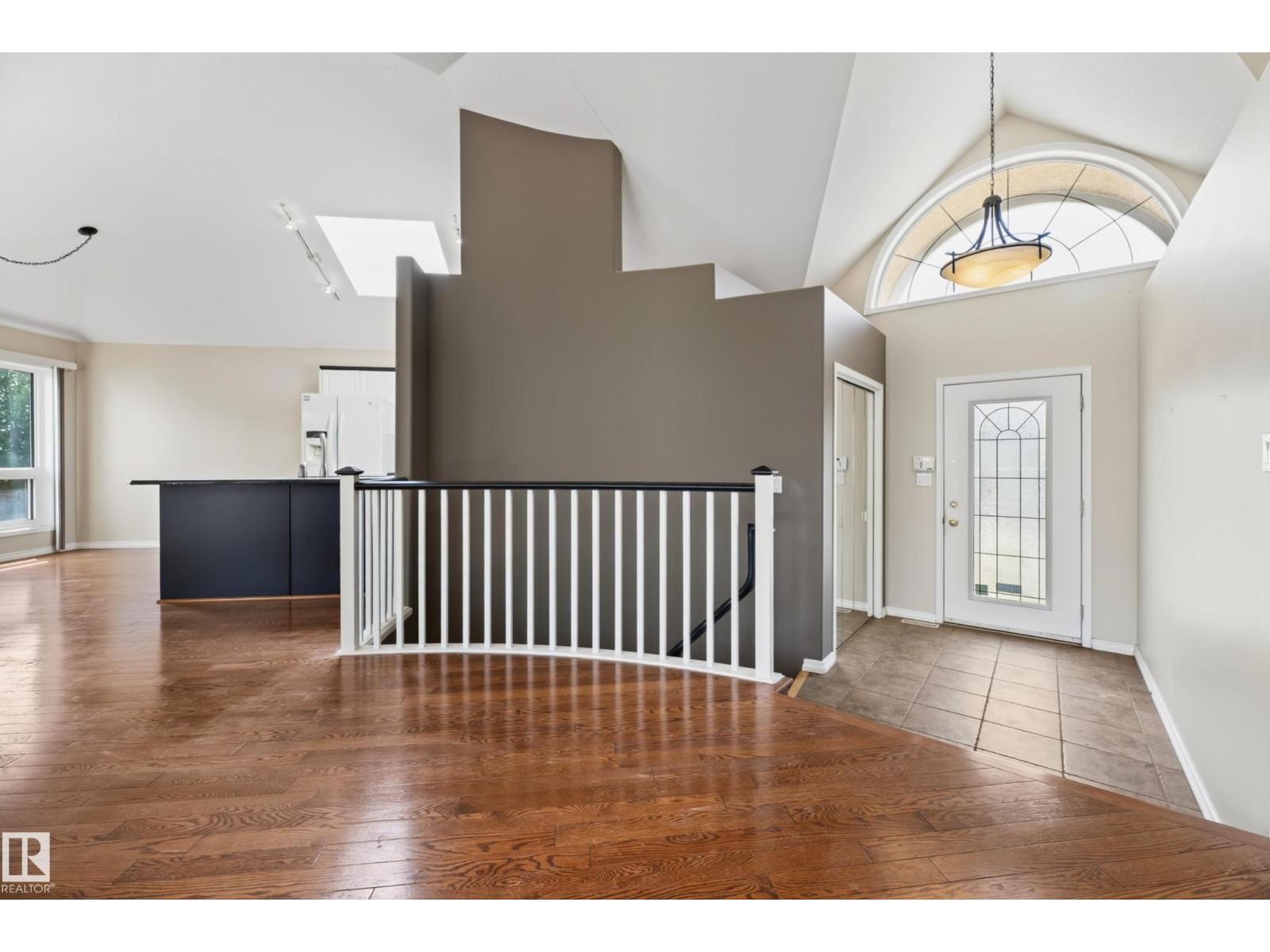 #4 11809 9B AV NW - 23