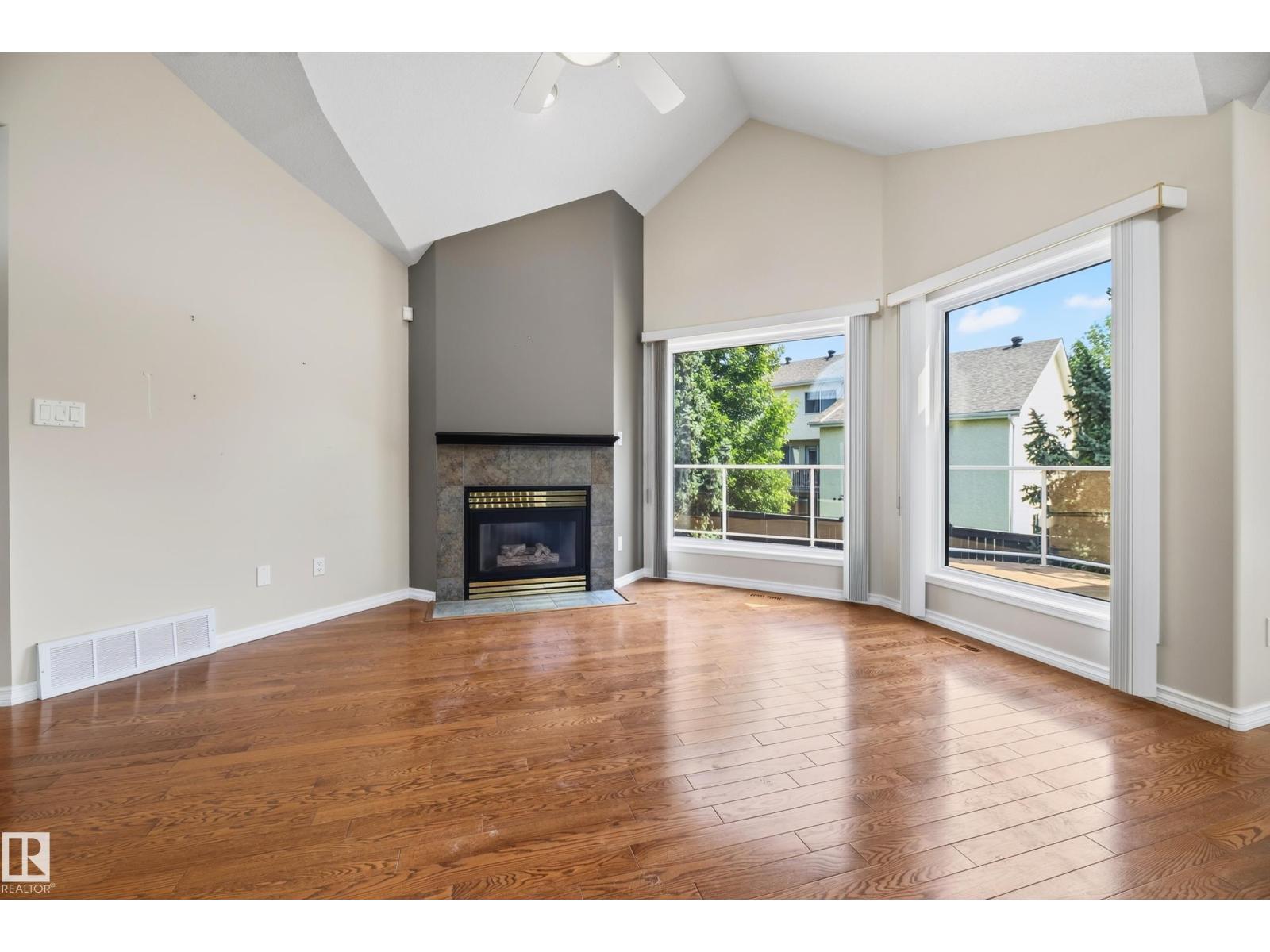 #4 11809 9B AV NW - 24