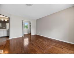 #4 11809 9b Av Nw, Edmonton, AB T6J7B6 Photo 39