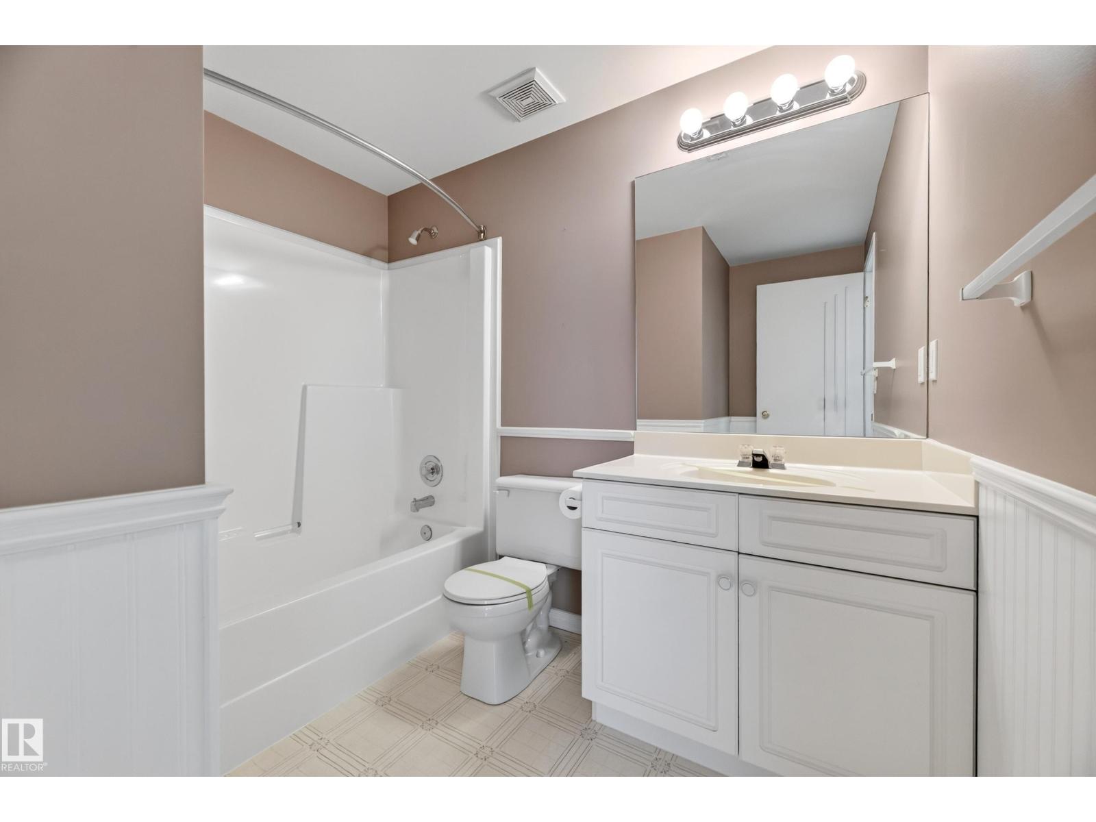 #4 11809 9B AV NW - 54