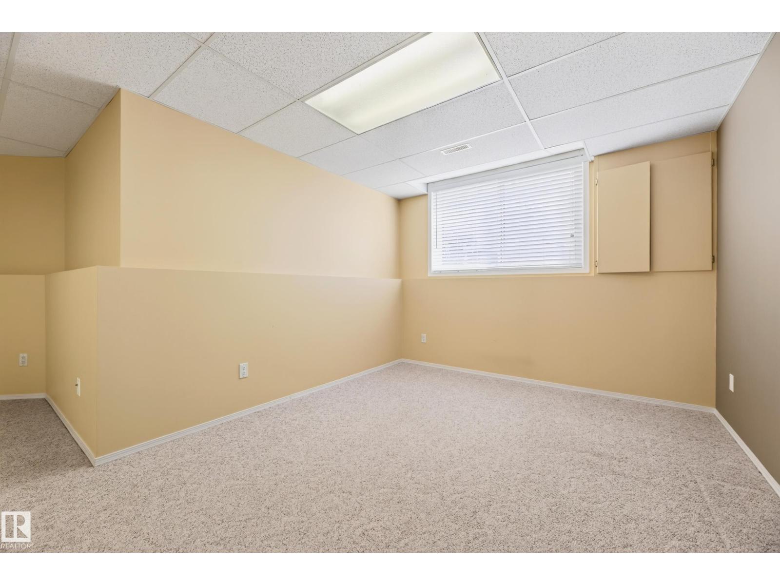 #4 11809 9B AV NW - 46