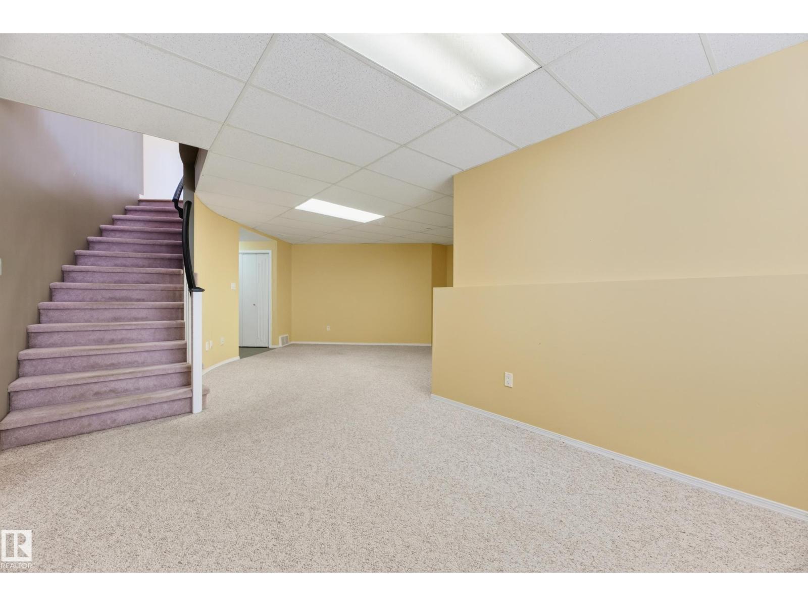 #4 11809 9B AV NW - 47