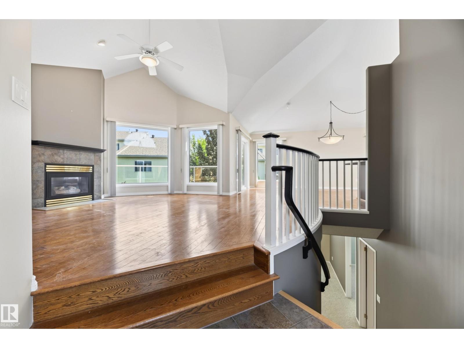 #4 11809 9B AV NW - 21
