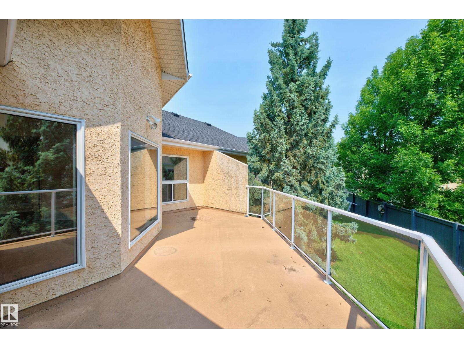 #4 11809 9B AV NW - 9