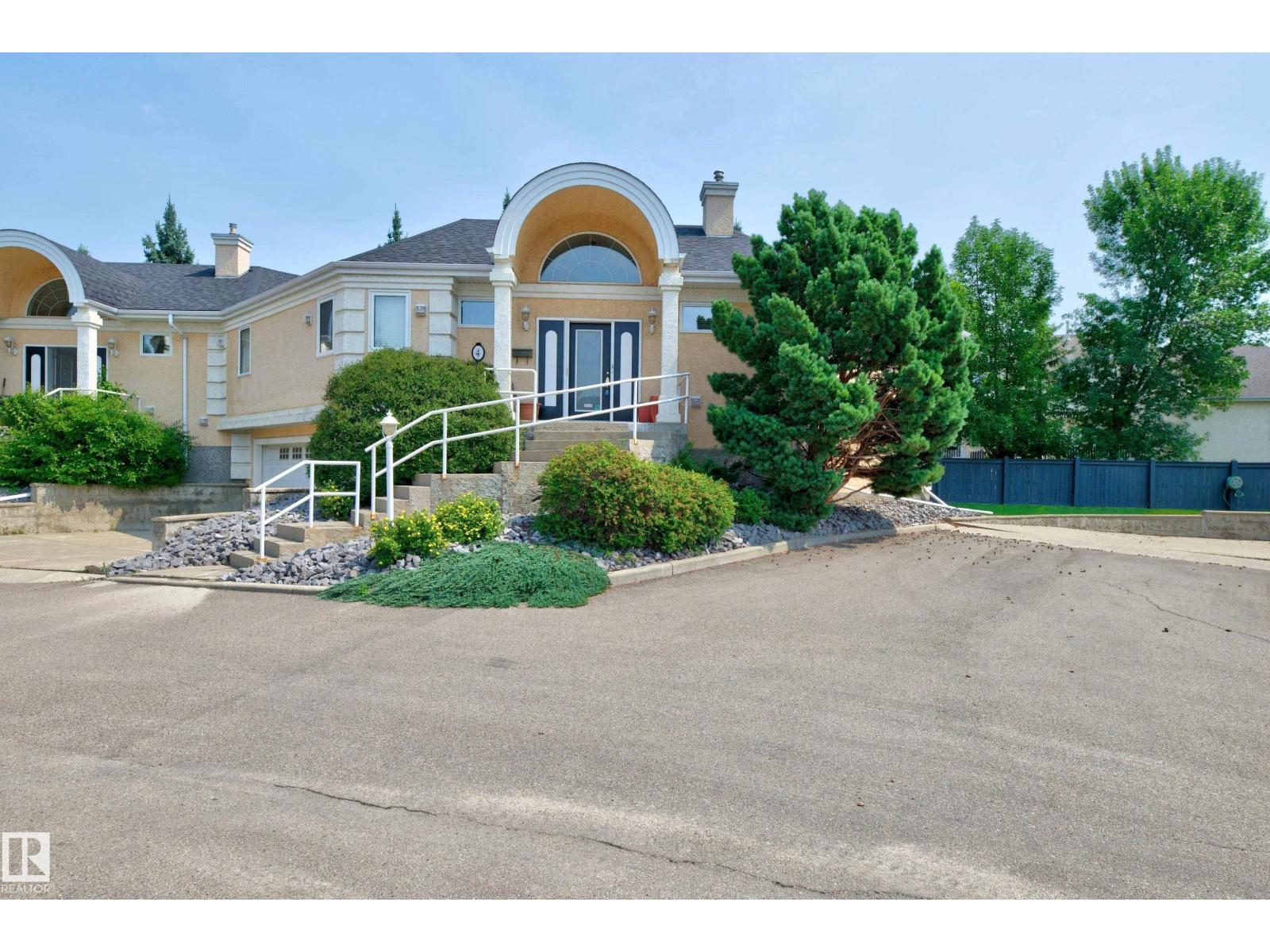 #4 11809 9B AV NW - 1