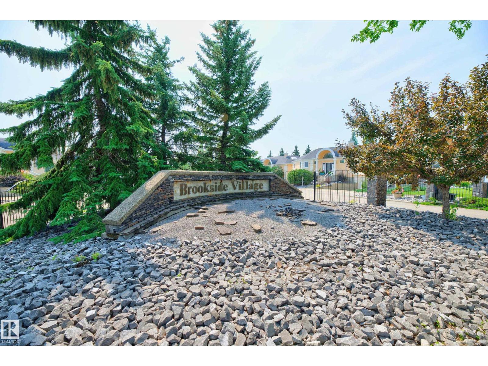 #4 11809 9B AV NW - 2