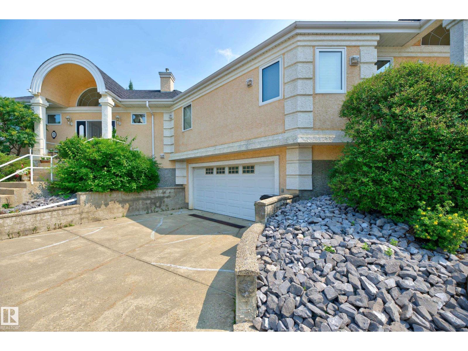 #4 11809 9B AV NW - 7