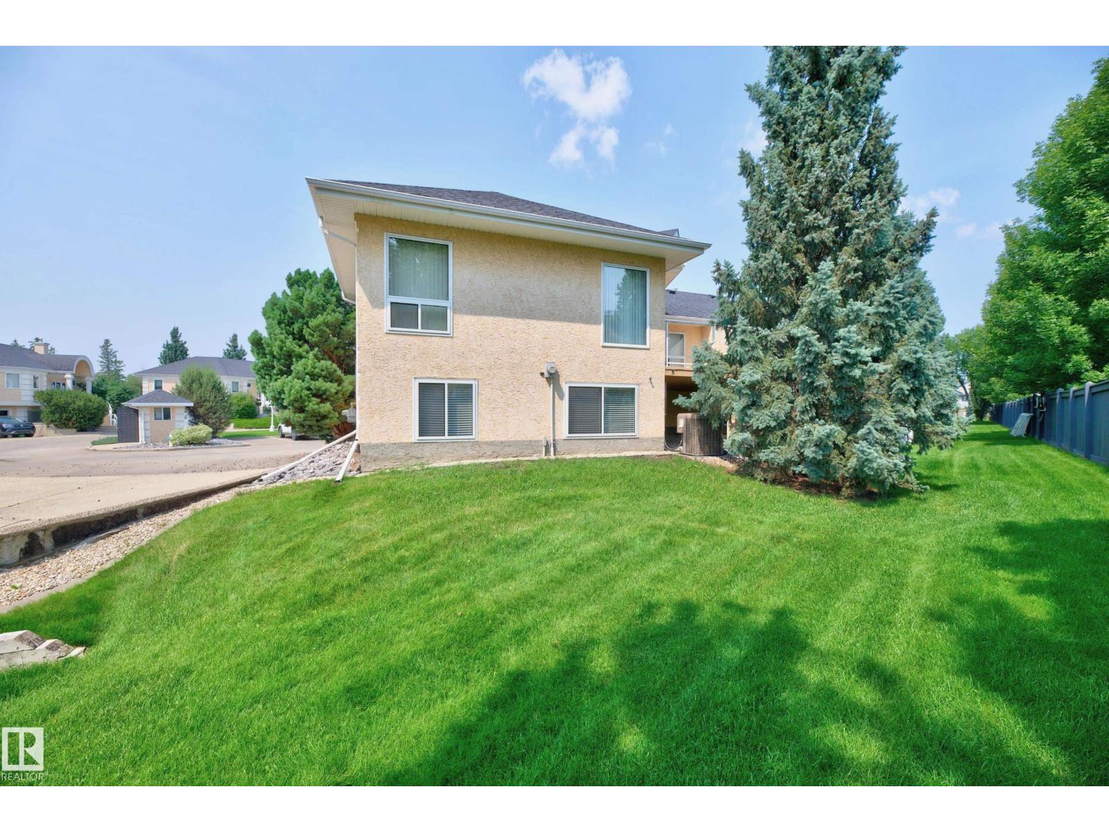 #4 11809 9B AV NW - 14