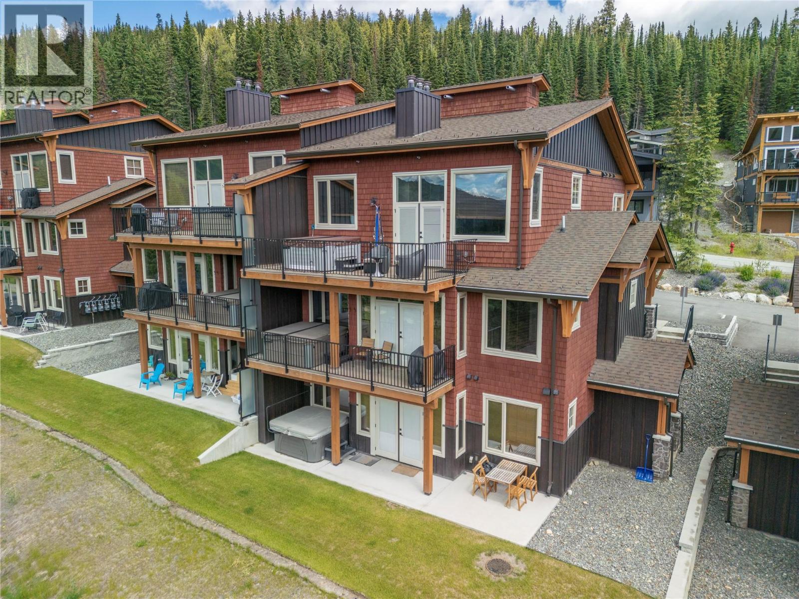 #14 5045 VALLEY Drive - 24