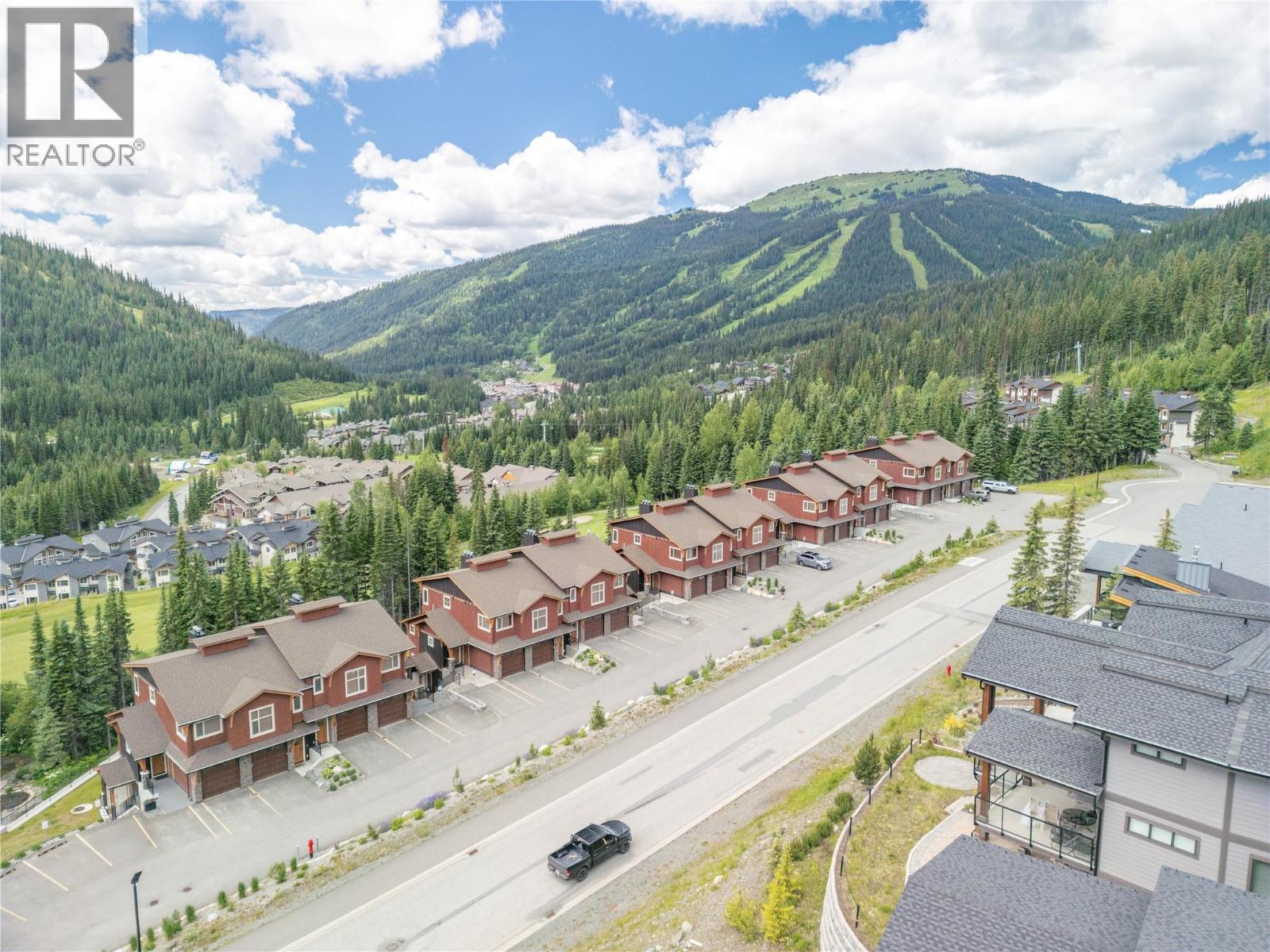 #14 5045 VALLEY Drive - 35