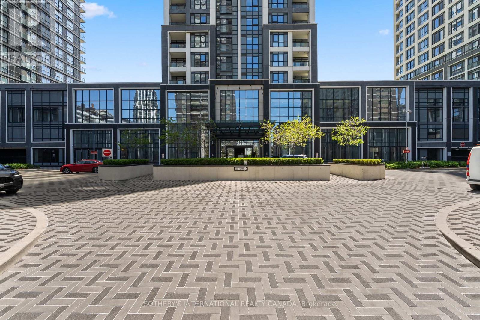 #PH 22 9 MABELLE AVENUE - 21