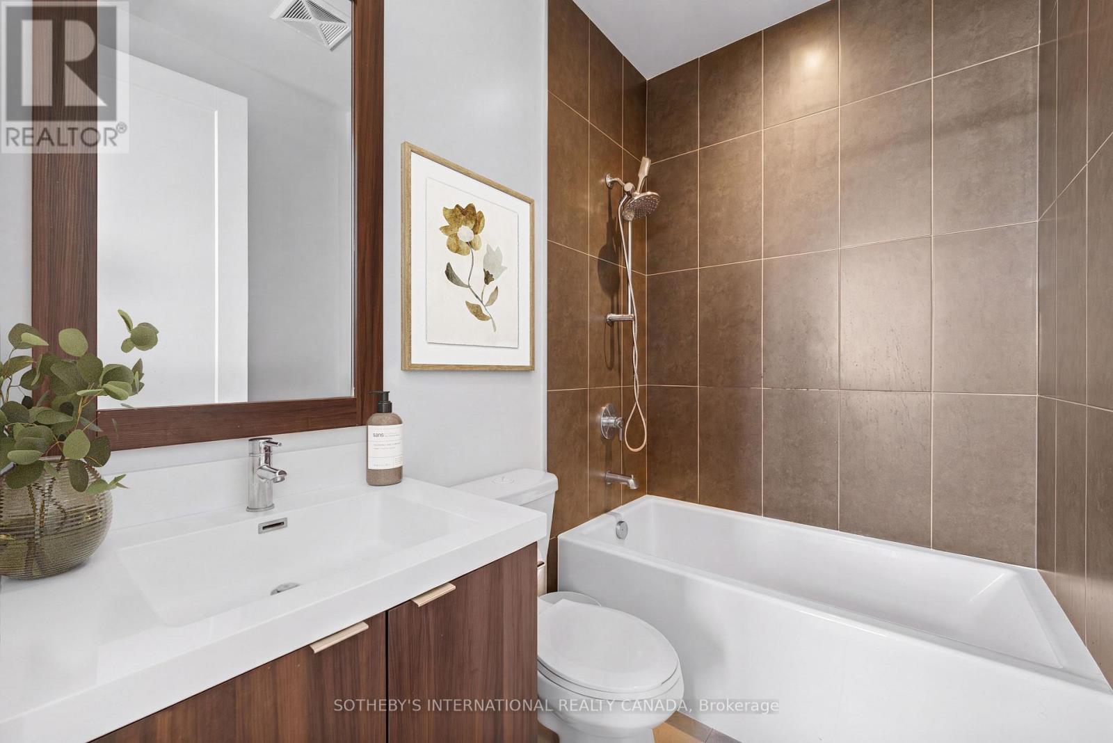 #PH 22 9 MABELLE AVENUE - 9