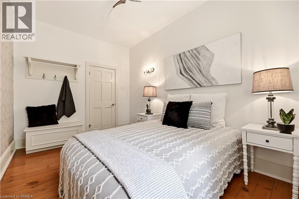 25 DUNBAR Street - 32