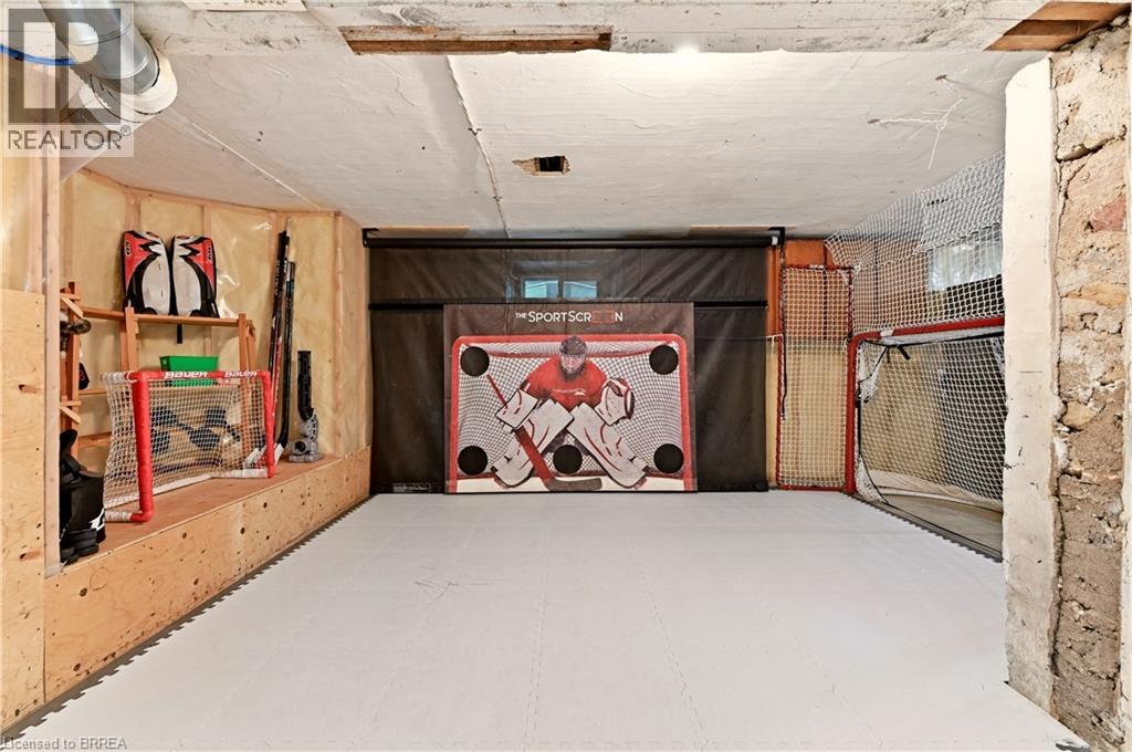 25 DUNBAR Street - 39