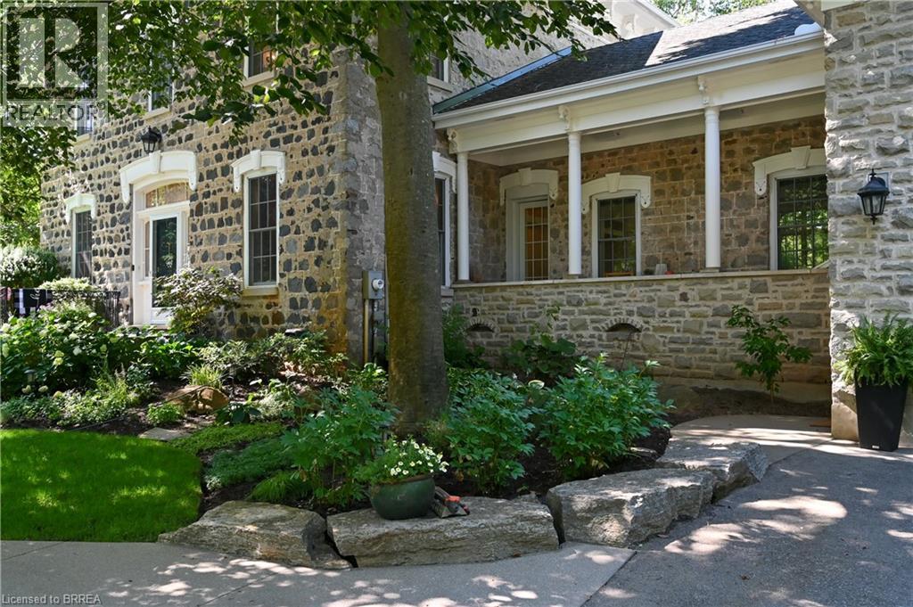 25 DUNBAR Street - 43