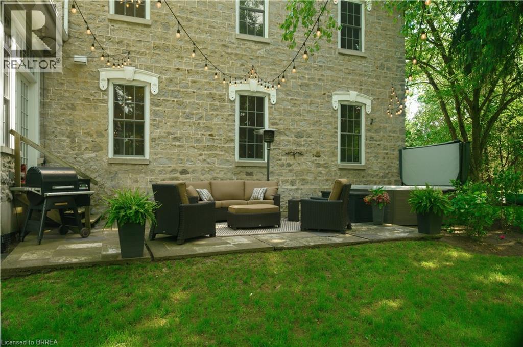 25 DUNBAR Street - 46