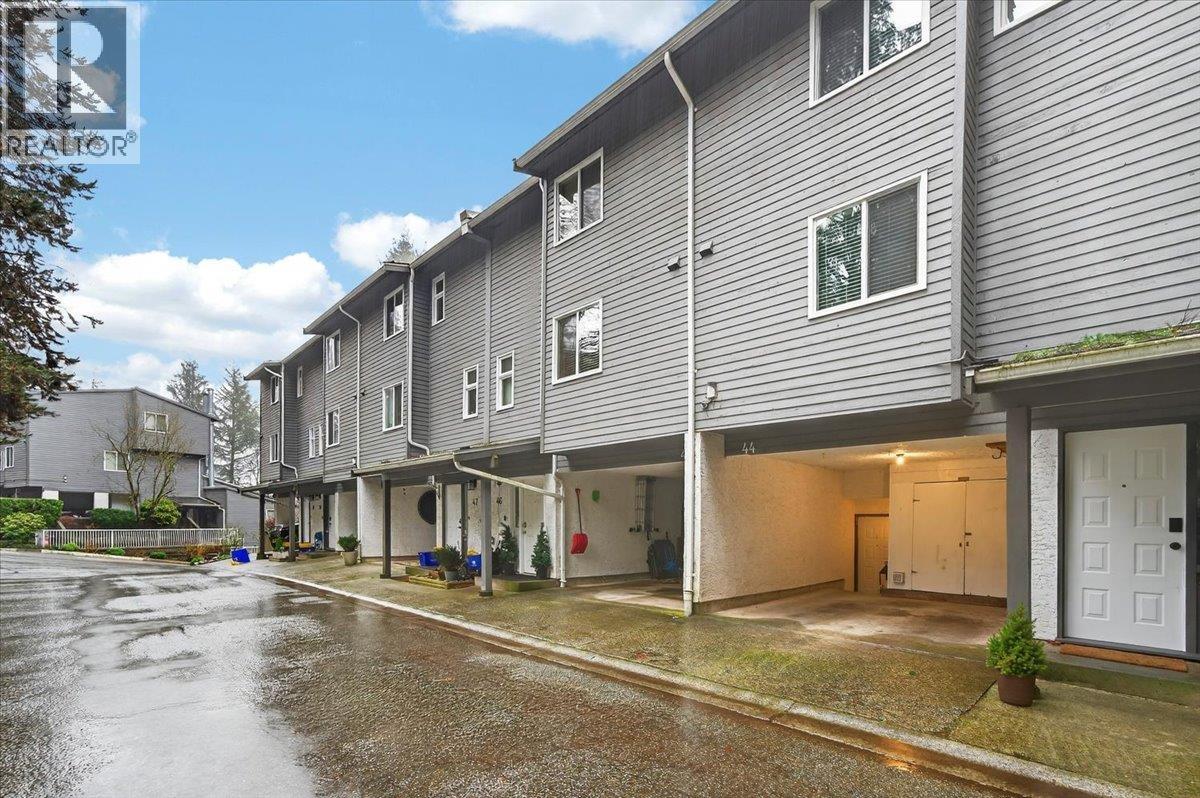 44 1240 FALCON DRIVE, Coquitlam