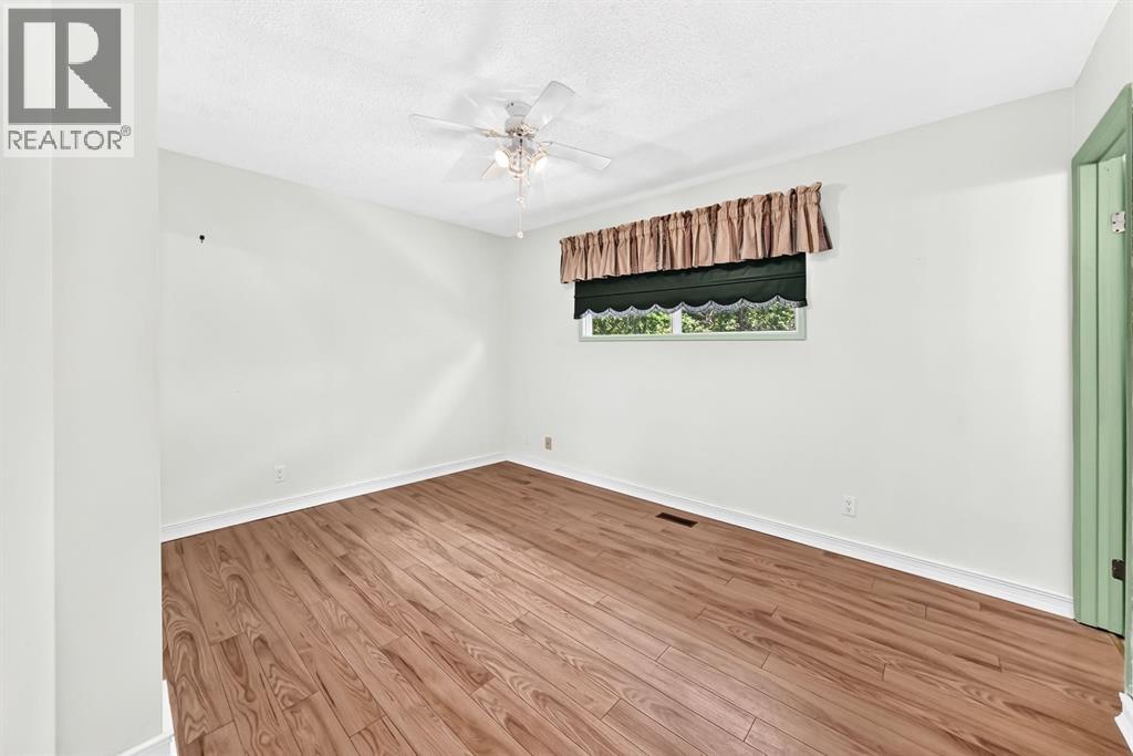 5227 37 Street, Innisfail
