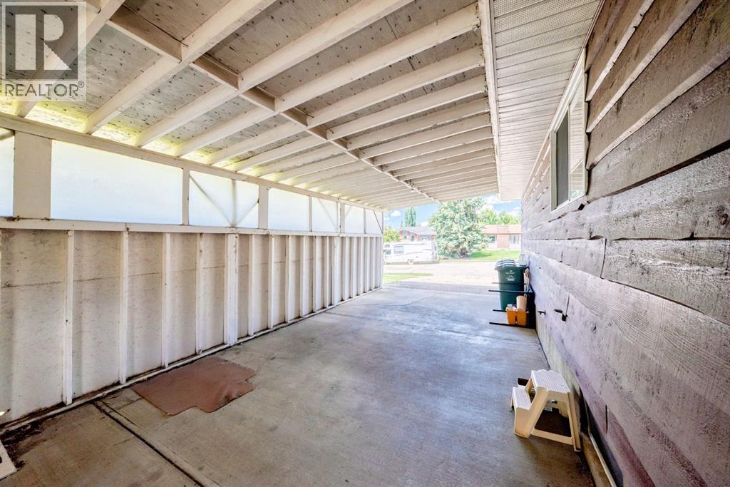 5227 37 Street, Innisfail