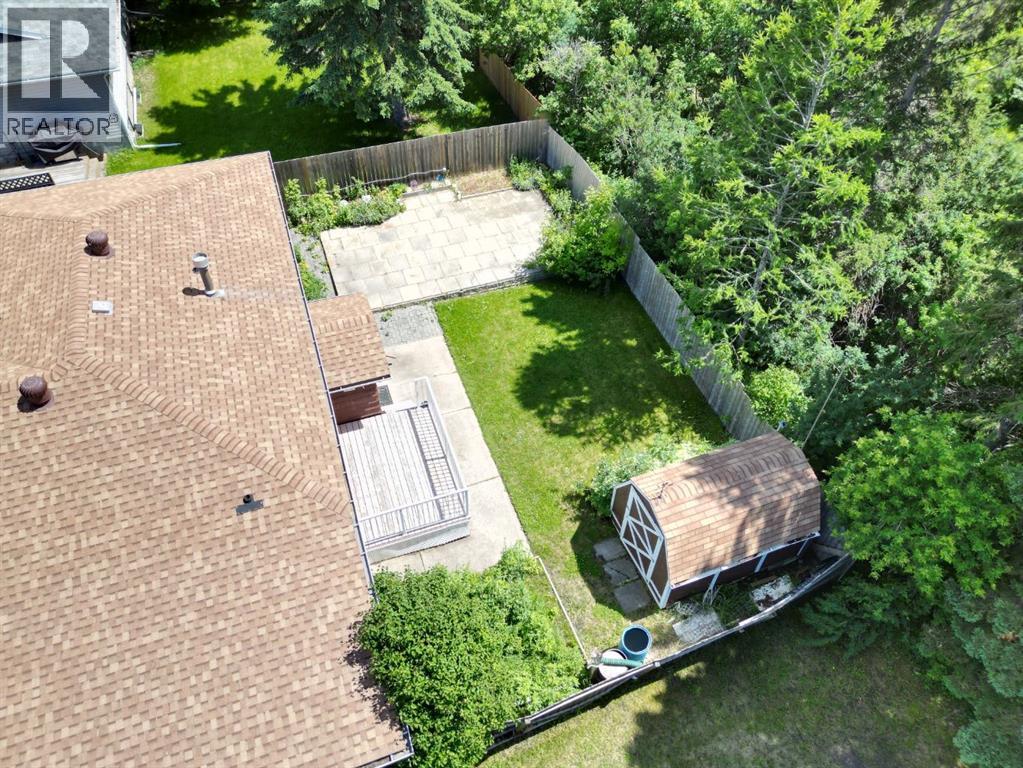 5227 37 Street, Innisfail
